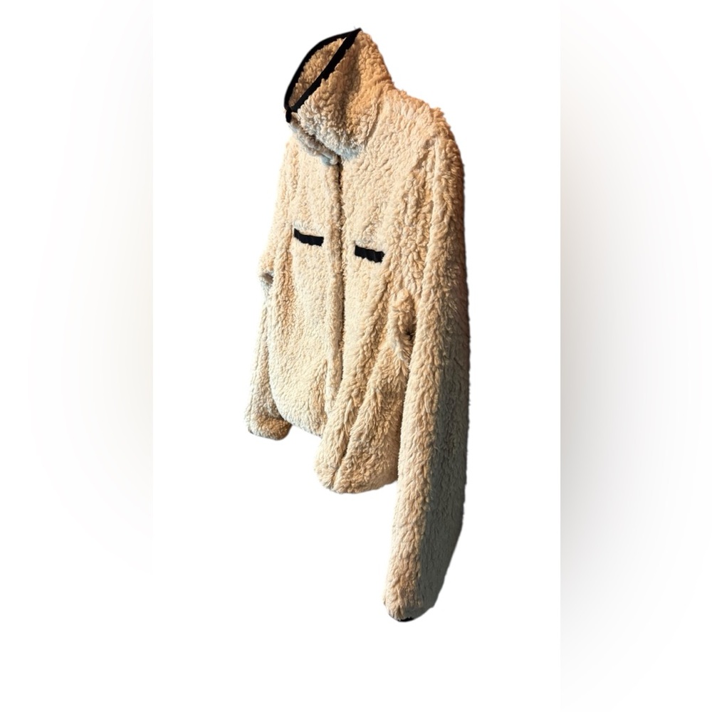 Thread & Supply Cream Teddy Jacket Black Trim Cozy Fleece Size Medium - Picture 5 of 8